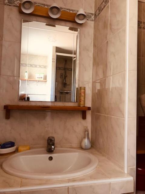 Chez Mamie Villa T2 à Sanary maison chaleureuse et ensoleillée Sanary-sur-Mer Esterno foto